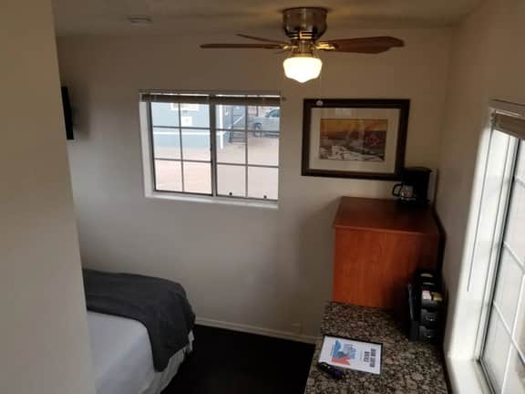 72B Family Retreat near Grand Canyon South Rim Sleeps 4