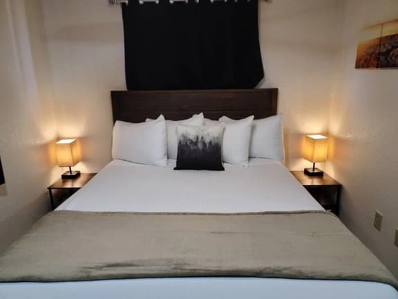 70A Studio w/Kitchenette near Grand Canyon South Rim Sleeps 4
